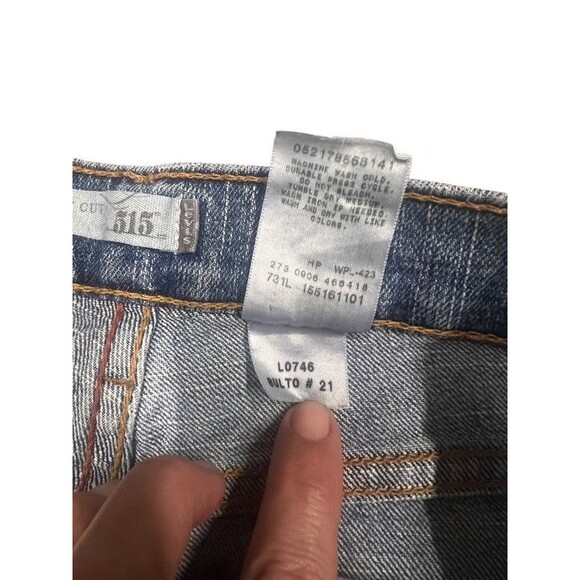 Levis 515 Medium Wash Boot Cut Denim Jeans Womens 6 Medium - Picture 7 of 11